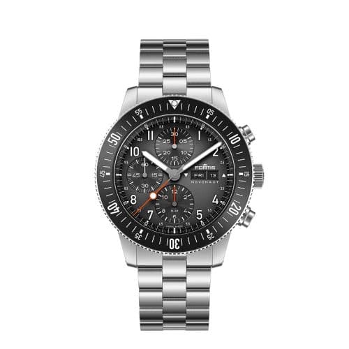 Fortis Novonaut N-42 Legacy Edition / Block Bracelet